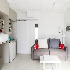 Small Is Beautiful Ideally Located Sleeps 4 , Parigi Francia