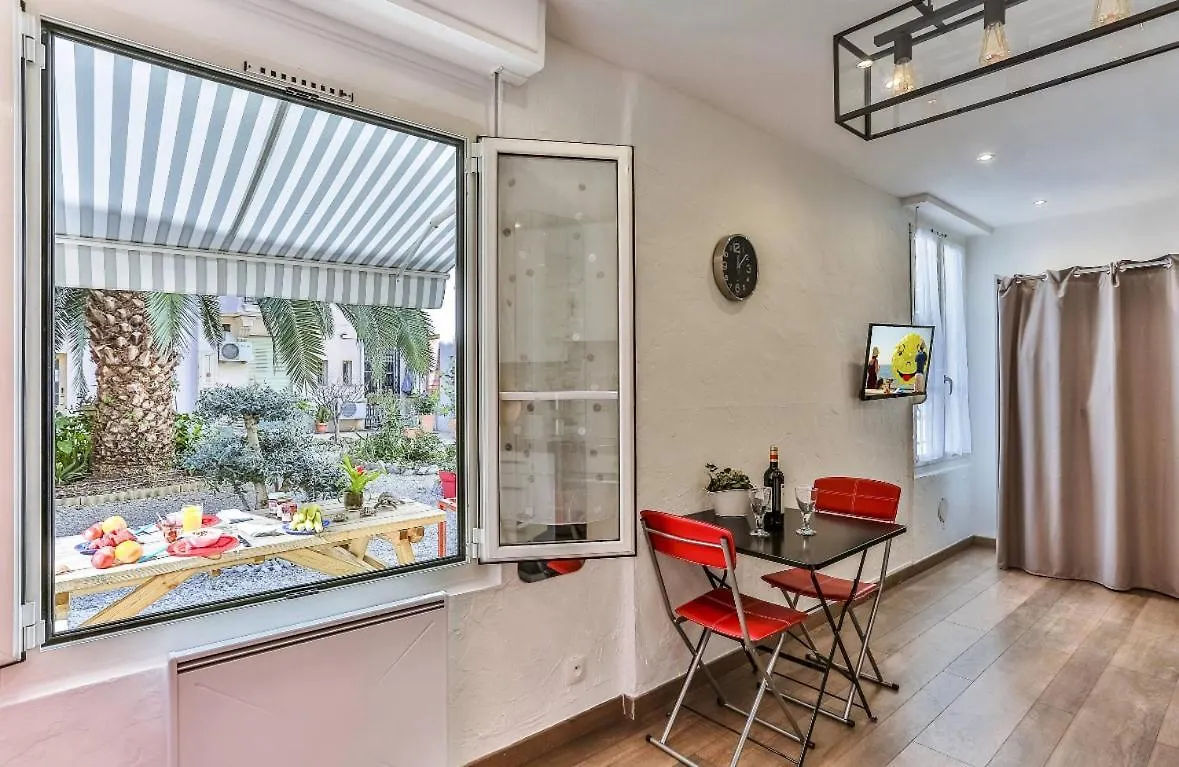 Le Refuge Avec Terrasse Et Jardin, En Plein Centre-Ville, Gare 5 Minutes A Pieds Nice Apartamento