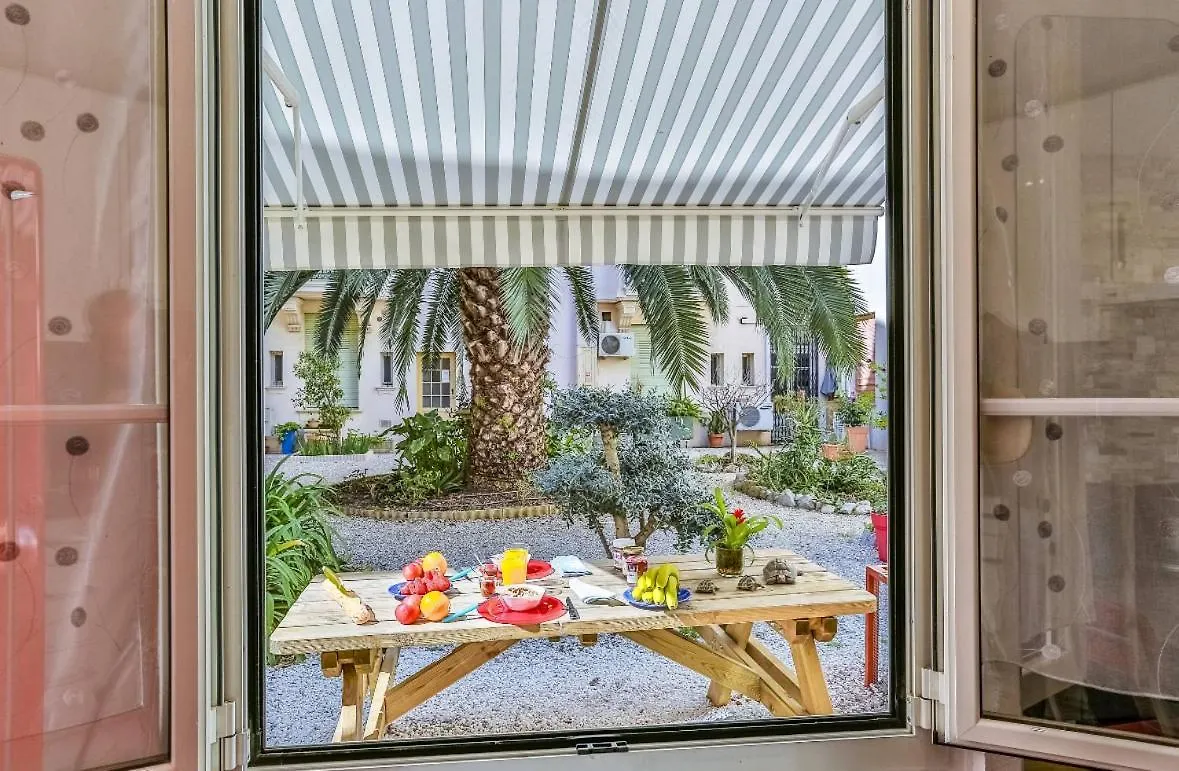 Le Refuge Avec Terrasse Et Jardin, En Plein Centre-Ville, Gare 5 Minutes A Pieds Nice Apartamento