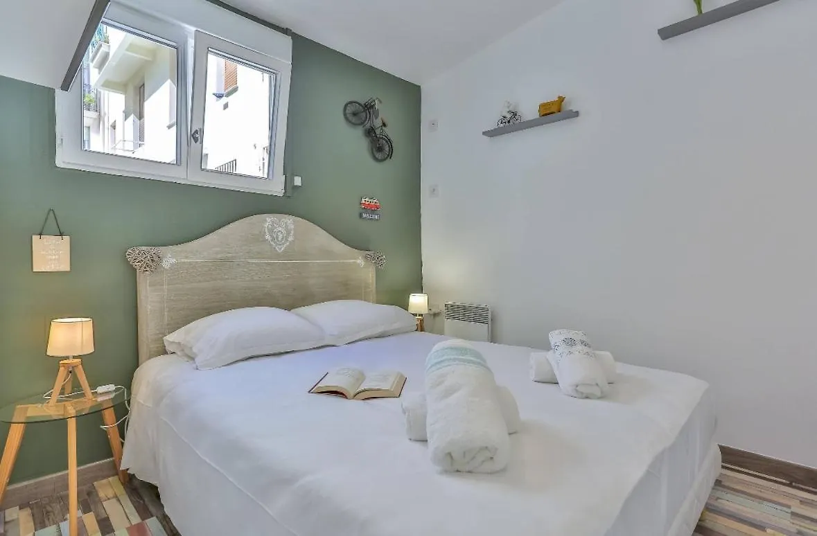 Apartamento Le Refuge Avec Terrasse Et Jardin, En Plein Centre-Ville, Gare 5 Minutes A Pieds Nice