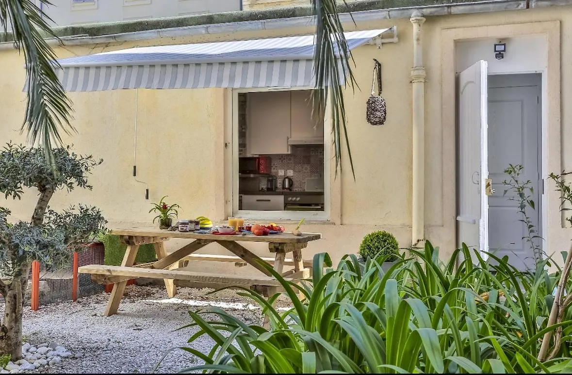 Le Refuge Avec Terrasse Et Jardin, En Plein Centre-Ville, Gare 5 Minutes A Pieds Nice 0*,